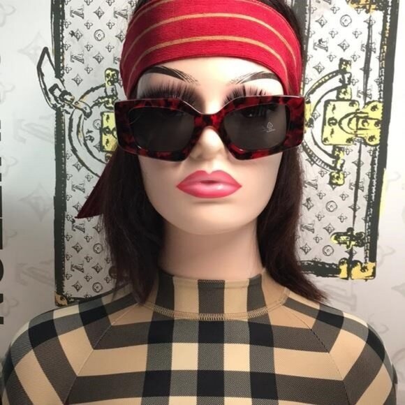 New Authentic Prada Red and Black Women's Sunglasses PR15Y - Picture 6 of 12
